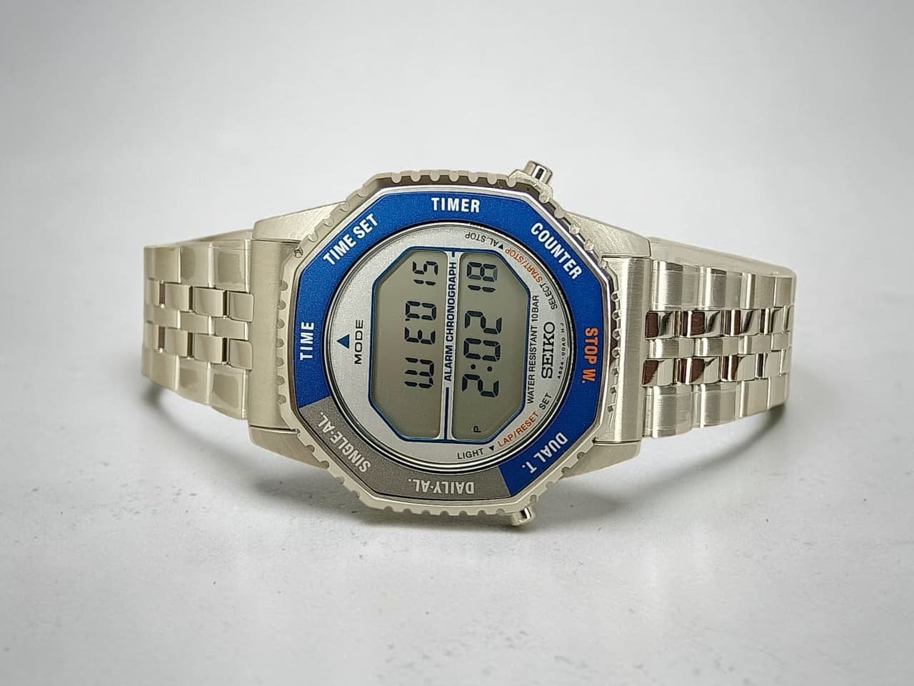 Seiko Men’s Digital Quartz Watch in Blue & Silvertone - Image 5